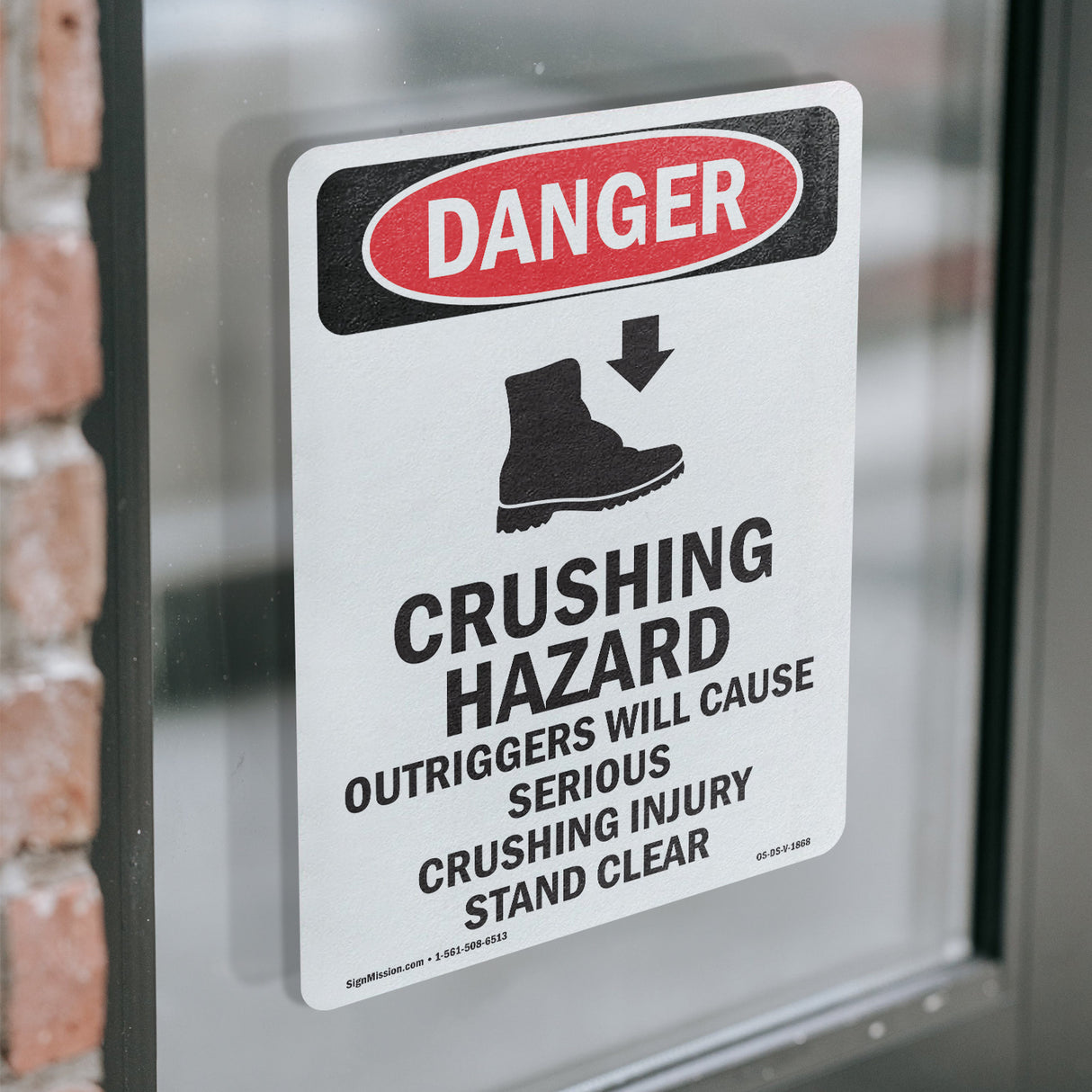 Crushing Hazard Outriggers Stand Clear