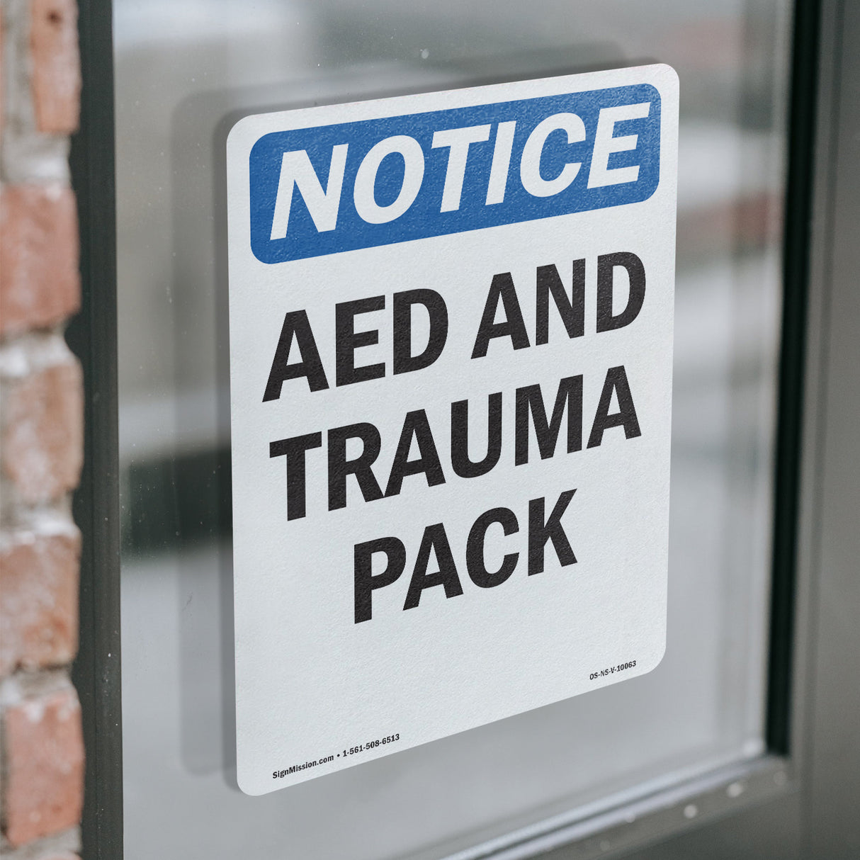 AED And Trauma Pack Sign