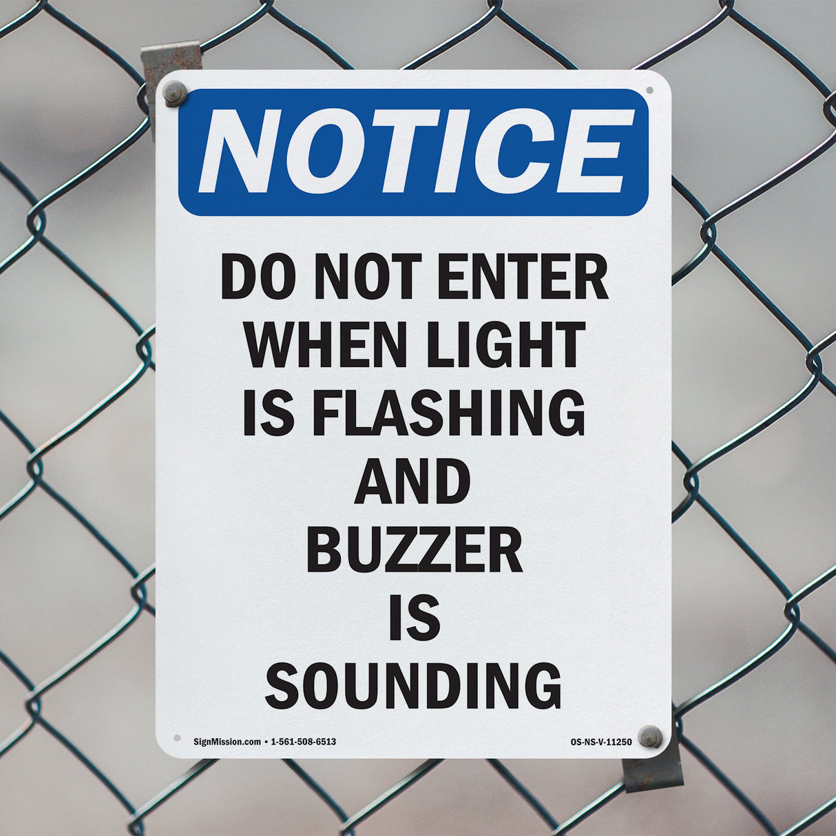 Do Not Enter When Light Is Flashing And Sign