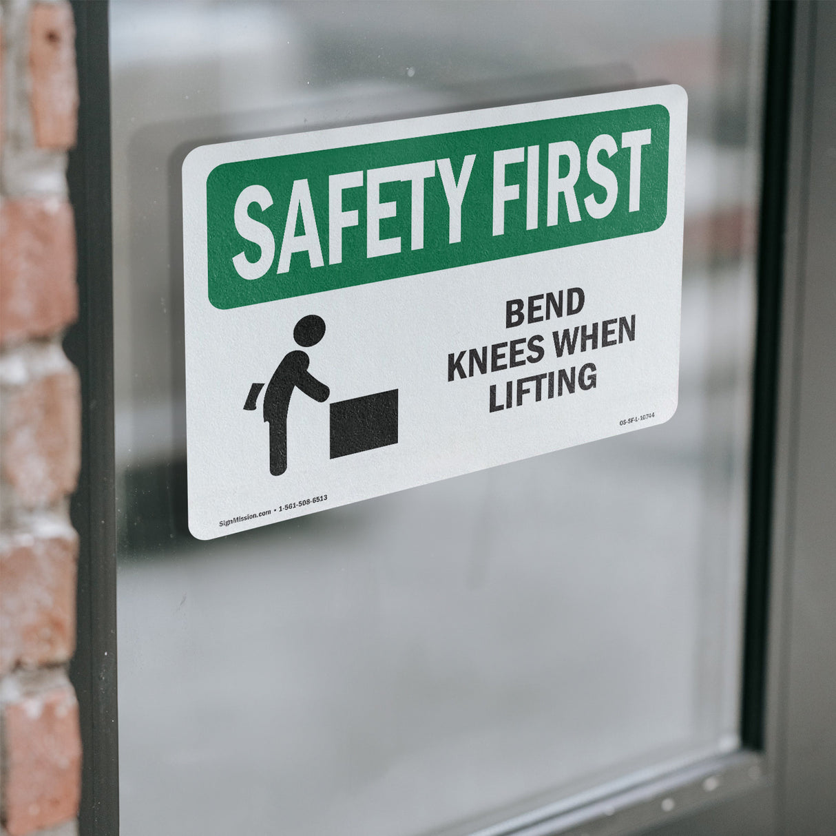 Bend Knees When Lifting Bilingual