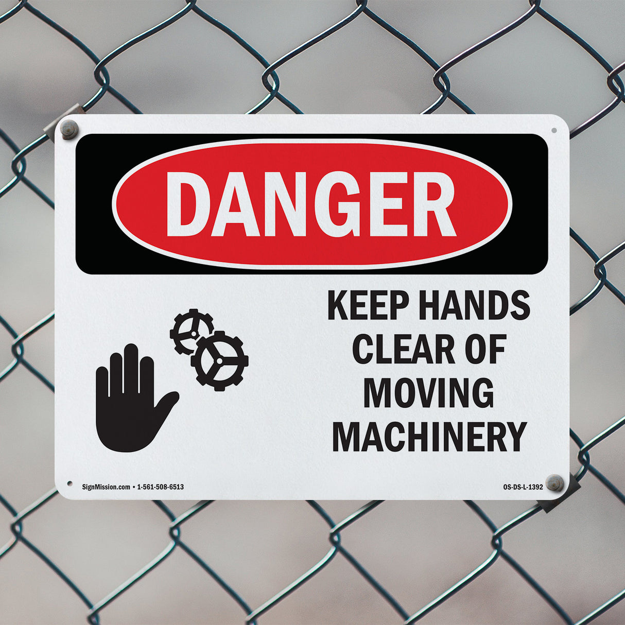 Keep Hands Clear Of Moving Machinery