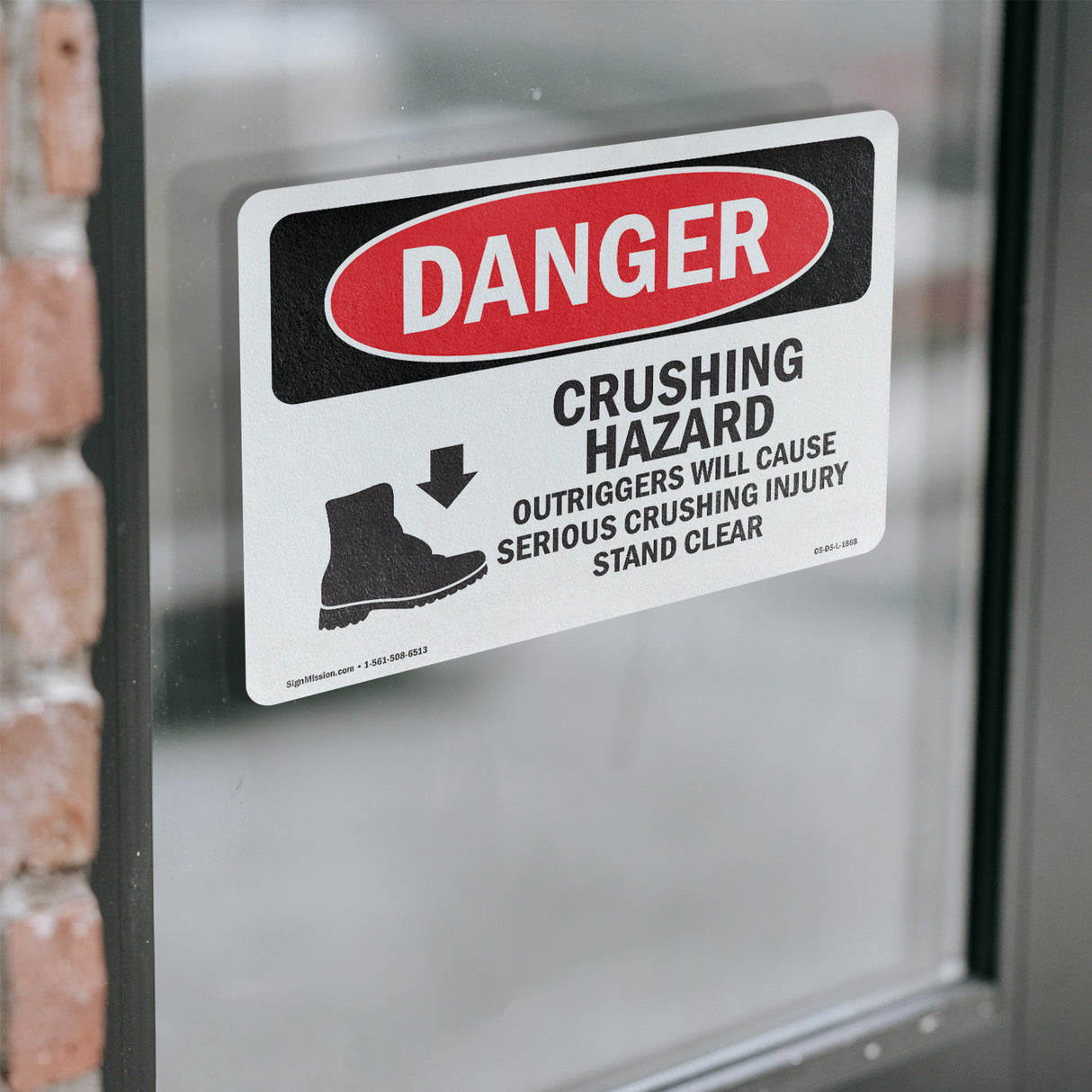 Crushing Hazard Outriggers Stand Clear