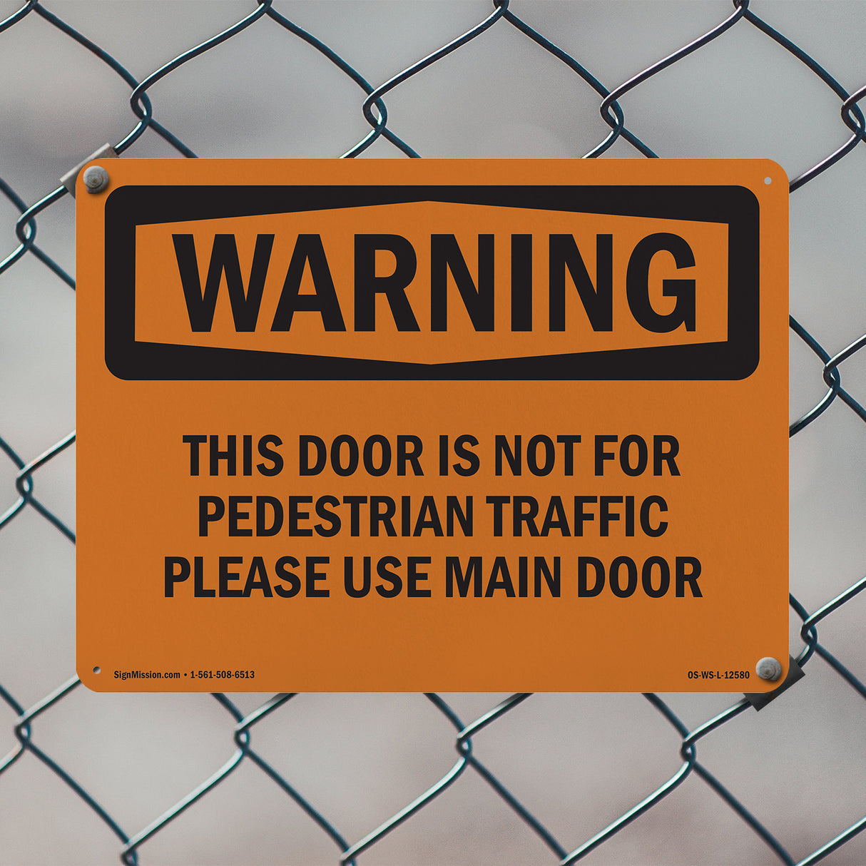 Door Not For Pedestrian Traffic Spanish