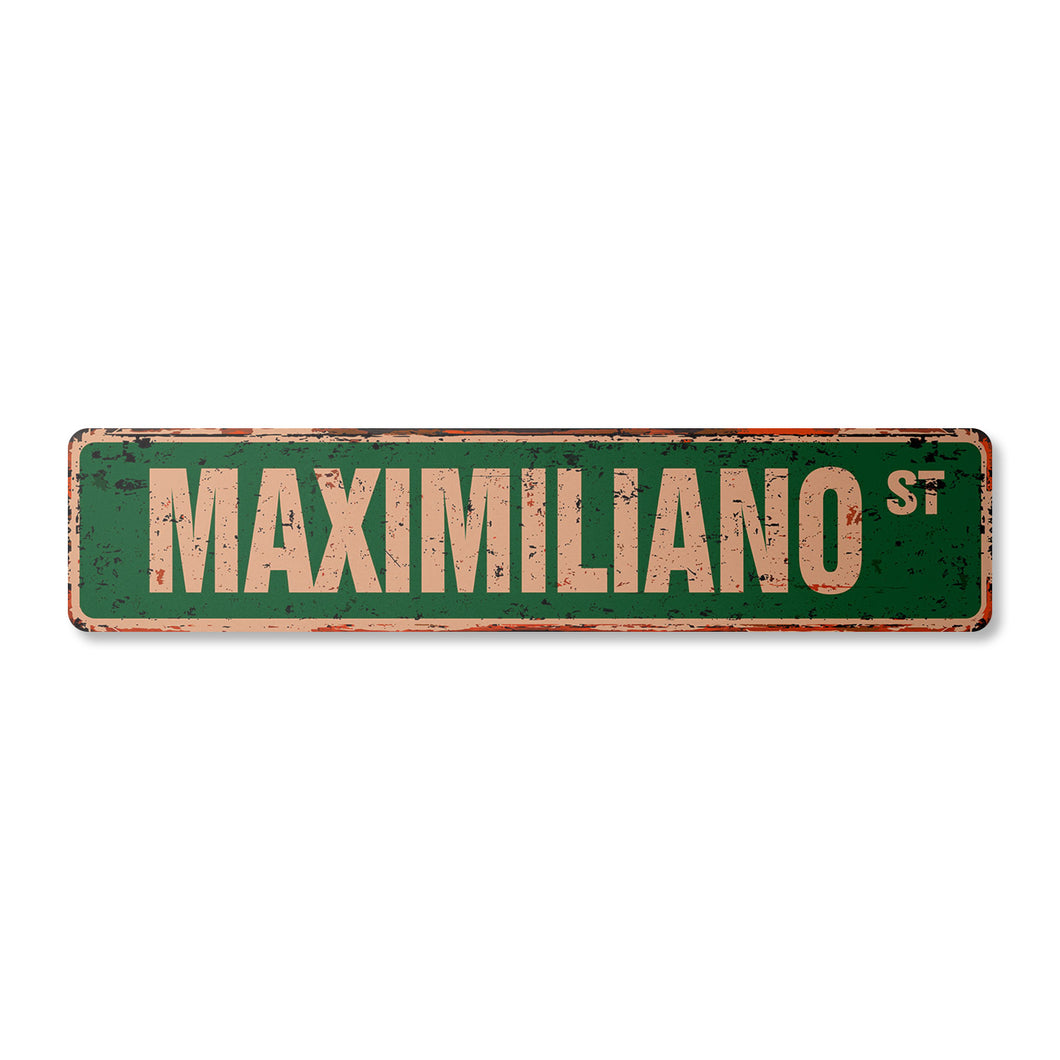 MAXIMILIANO